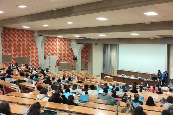 CHU - La formation paramédicale : l'IFPS