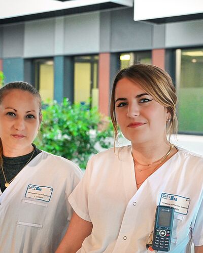 Infirmières et chercheuses : retour sur les premières expériences recherche de deux IPA